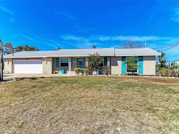 609 FOXWORTH LANE , HOLMES BEACH, FL 34217