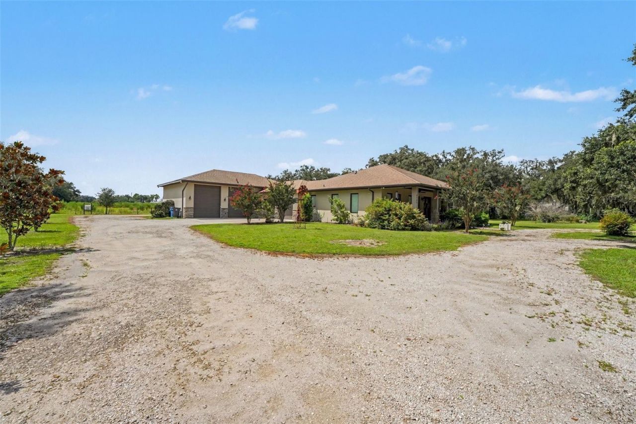 5231 Joe King Road , Plant City, FL 33567 Photo