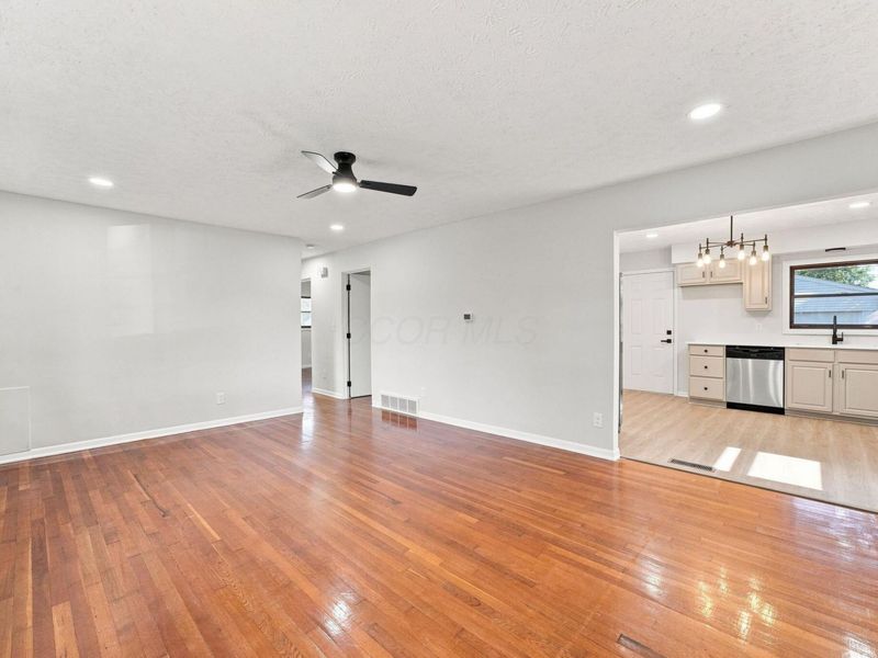 1554 Argus Road, Columbus, OH 43227 Photo 6