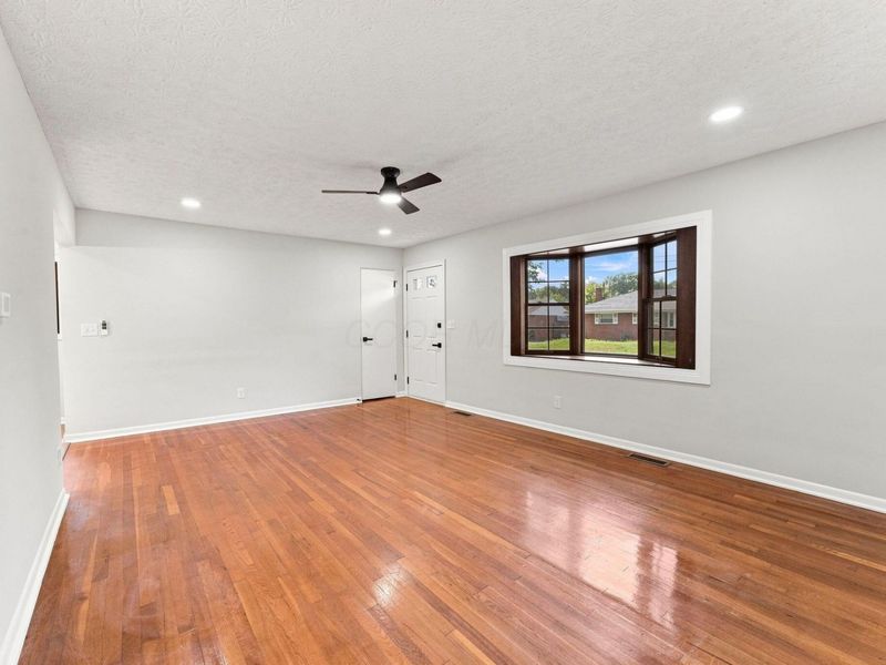 1554 Argus Road, Columbus, OH 43227 Photo 8