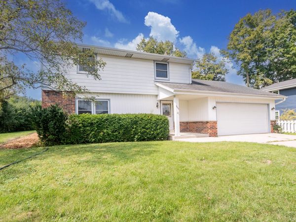 3635 S Loretta Ln, New Berlin, WI 53151