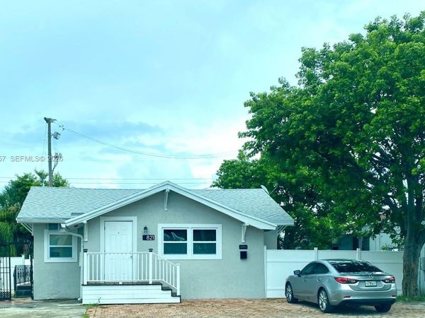 821 SW 29th Ct, Miami, FL 33135