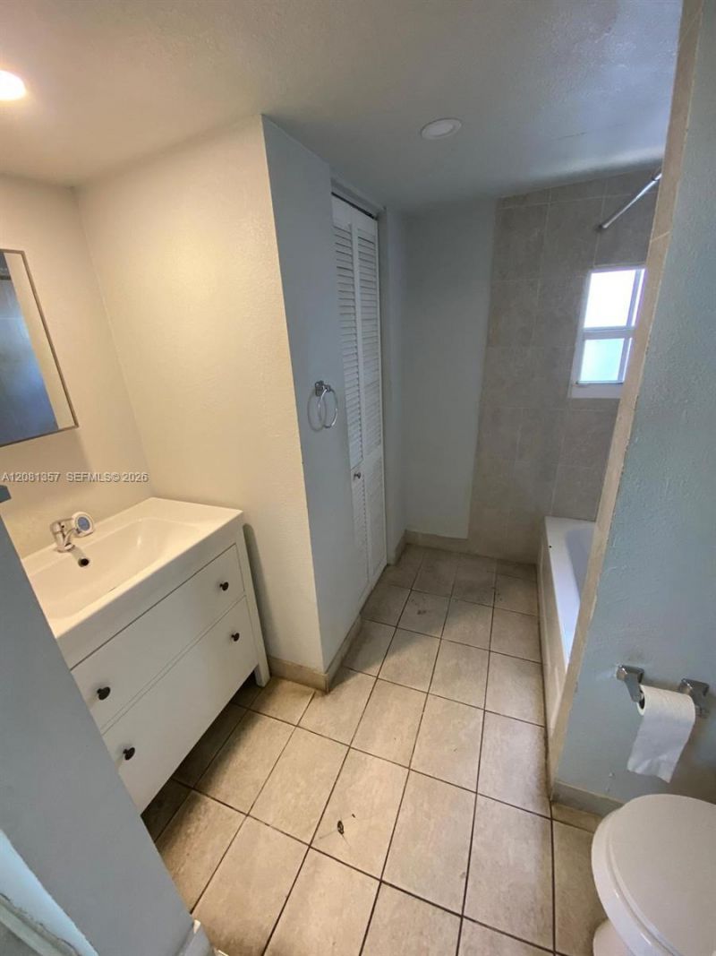 821 SW 29th Ct, Miami, FL 33135 Photo