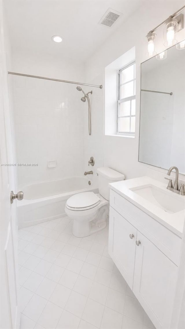 1570 NE 33rd Rd, Unit 103-11, Homestead, FL 33033 Photo