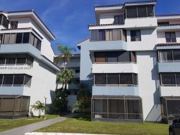 8255 SW 152nd Av , Unit E-403, Unincorporated Dade County, FL 33193