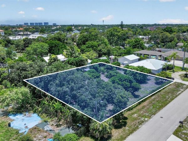 9160 Carolina St , Bonita Springs, FL 34135