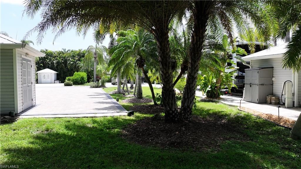 10067 Parkwood Dr , Fort Myers, FL 33905 Photo