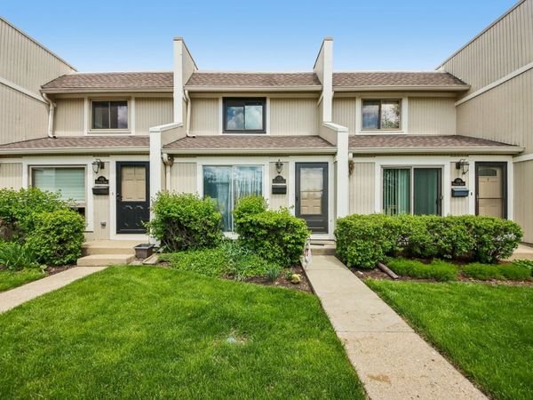 537 Pheasant Court , Grayslake, IL 60030