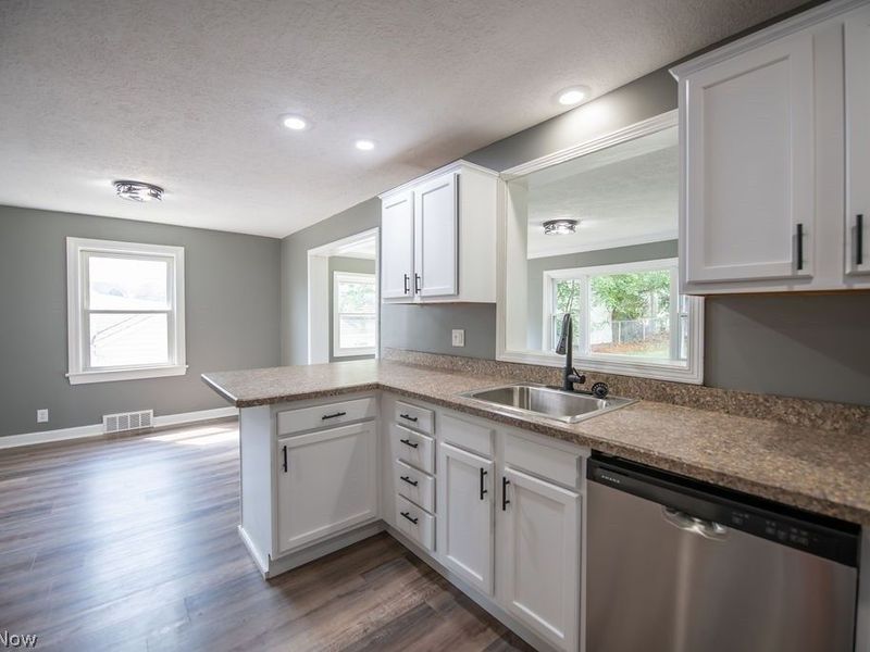 2415 Snyder Avenue NE, Canton, OH 44714 Photo 16