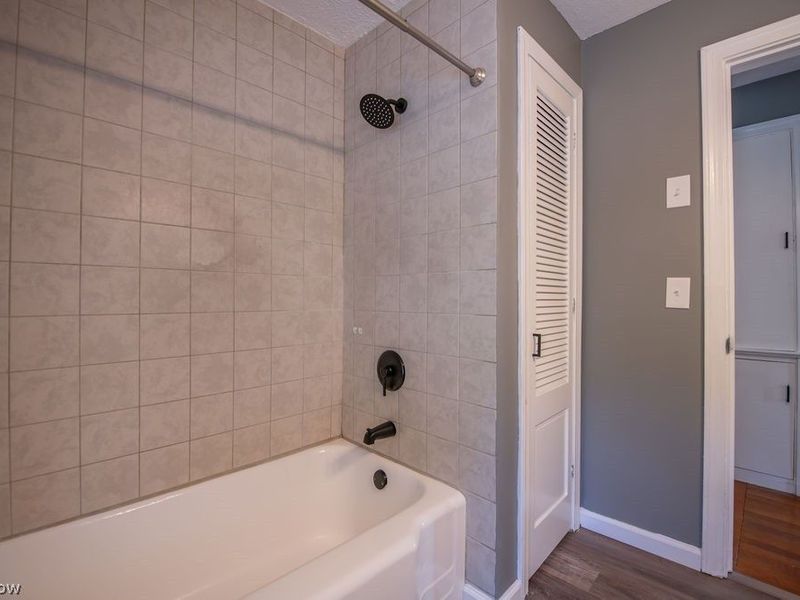 2415 Snyder Avenue NE, Canton, OH 44714 Photo 28