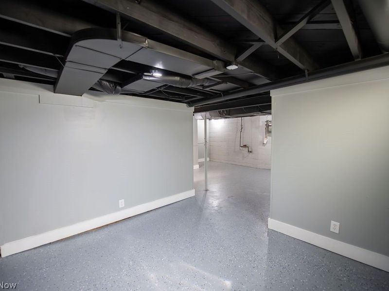 2415 Snyder Avenue NE, Canton, OH 44714 Photo 38