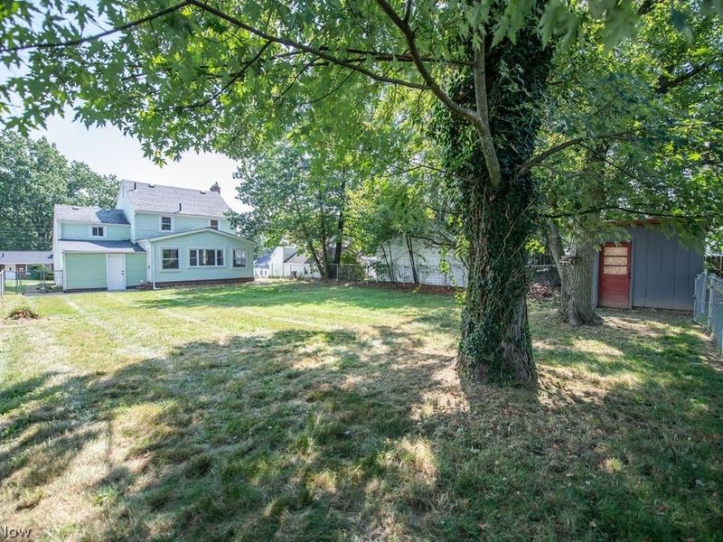 2415 Snyder Avenue NE, Canton, OH 44714 Photo 5
