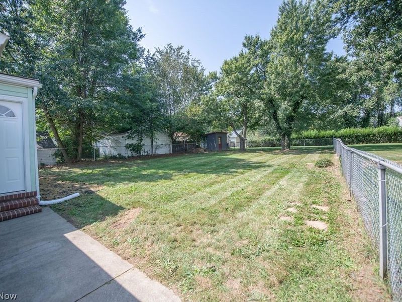 2415 Snyder Avenue NE, Canton, OH 44714 Photo 7