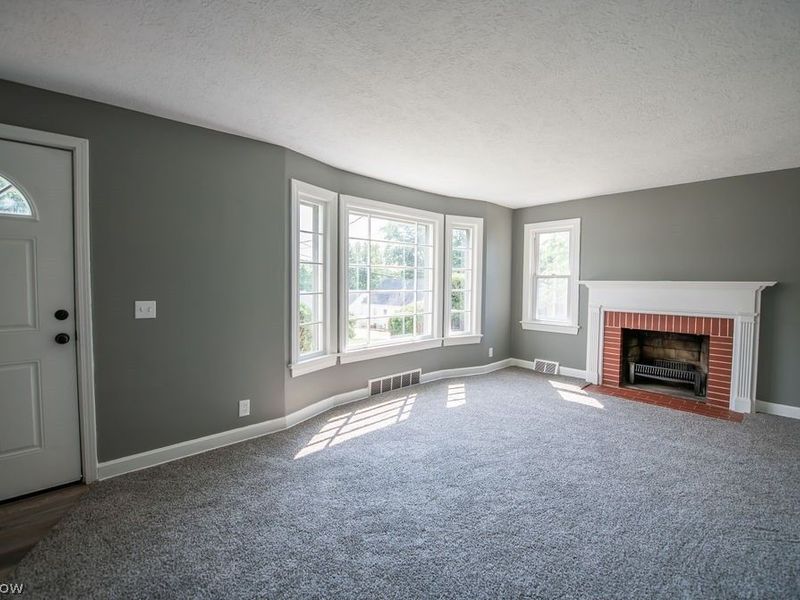 2415 Snyder Avenue NE, Canton, OH 44714 Photo 9
