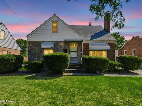 1613 Temple Avenue, Mayfield Heights, OH 44124