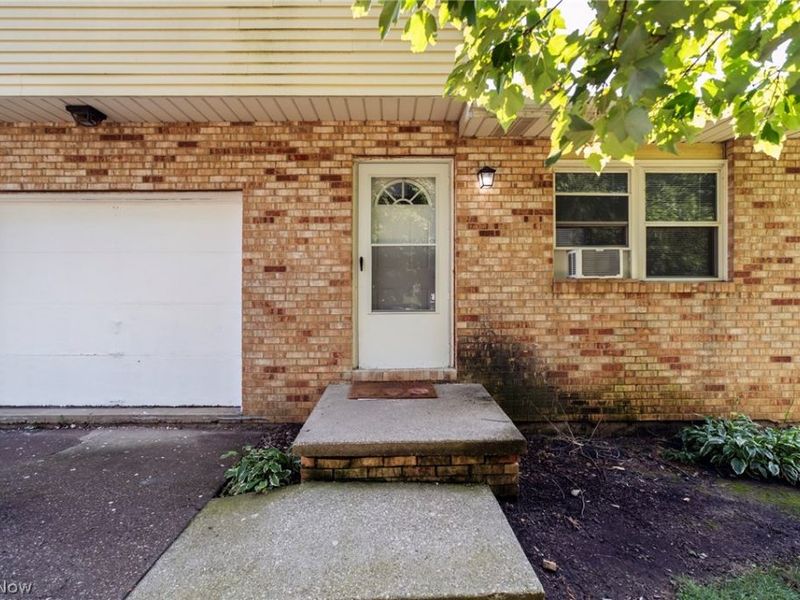 1861 Cloveridge Drive, Orrville, OH 44667 Photo 3