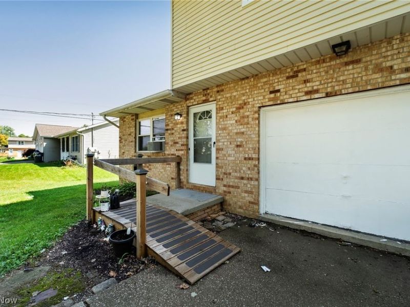 1861 Cloveridge Drive, Orrville, OH 44667 Photo 4