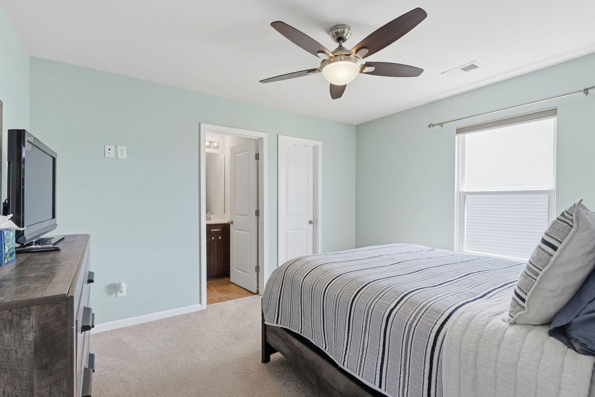 518 Stafford Springs Court Photo 32