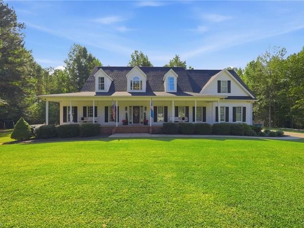 406 Creek Mill Court , Greensboro, NC 27406