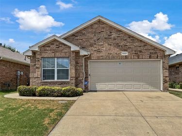 6521 Regina Drive, Fort Worth, TX 76131