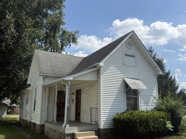 1928 Main Street , Anderson, IN 46016