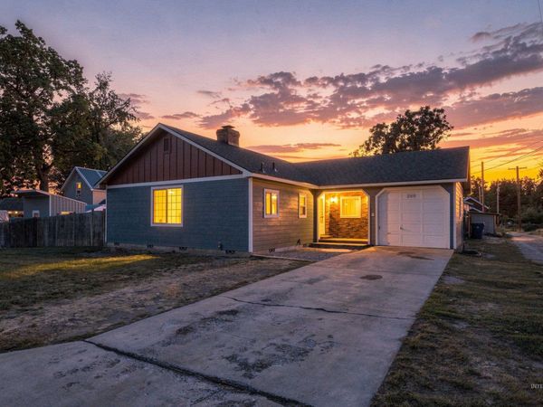 160 7th Ave. N., Payette, ID 83661