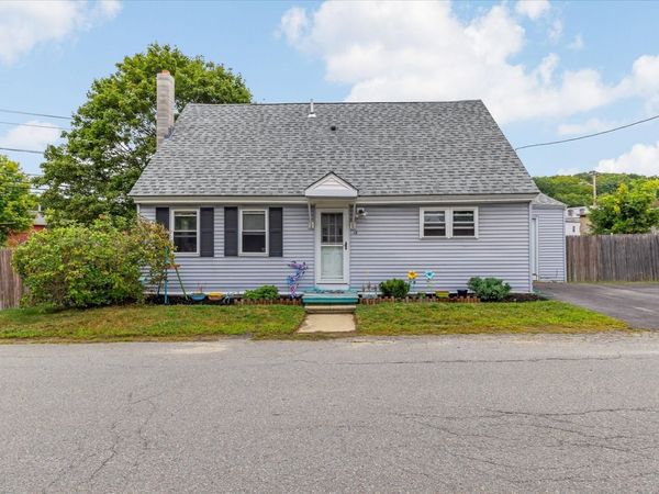 14 Benjamin St, Winchendon, MA 01475