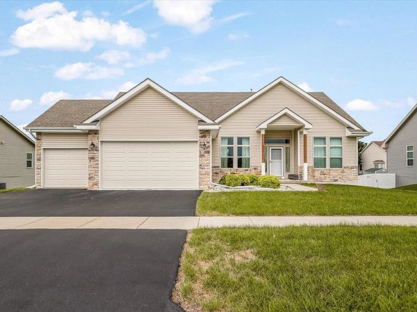411 Hughes Parkway, POPLAR GROVE, IL 61065