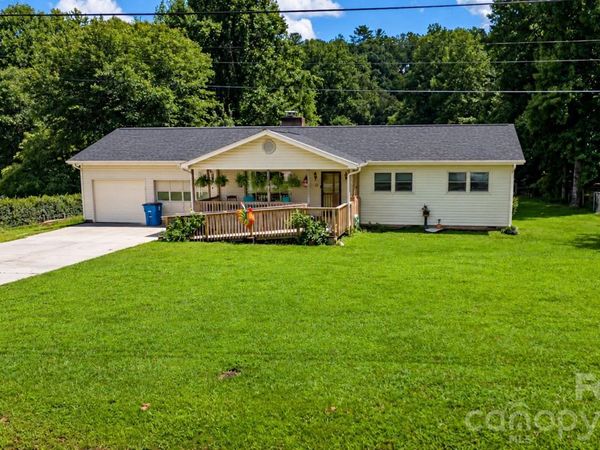1292 Creekwood Drive , Morganton, NC 28655