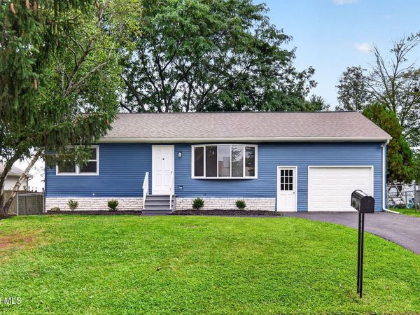 20 Lawrence Avenue, Latham, NY 12110