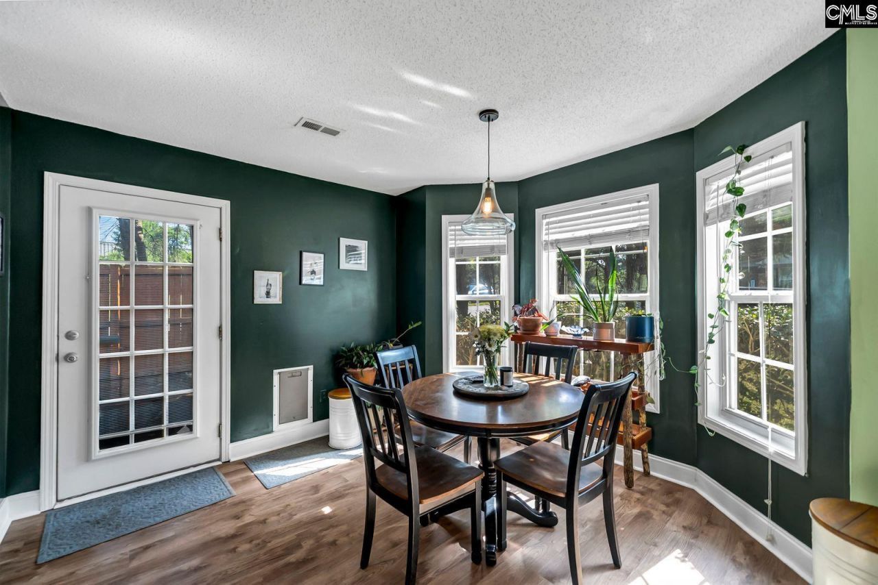 253 Montclaire Circle Photo 8