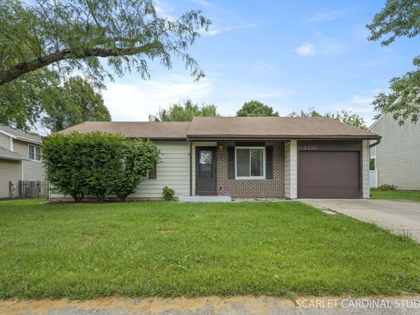 2S211 Sanchez Drive , Warrenville, IL 60555