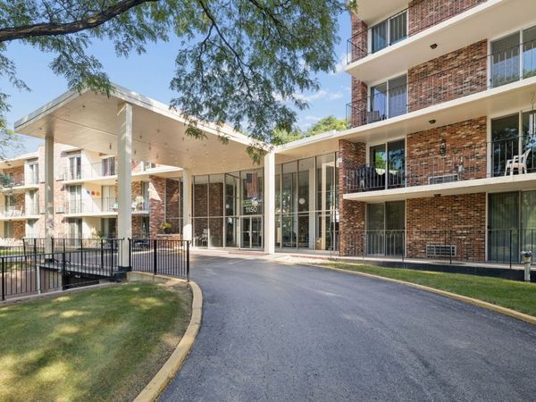 1150 E Jackson Street , Unit 2D, Lombard, IL 60148