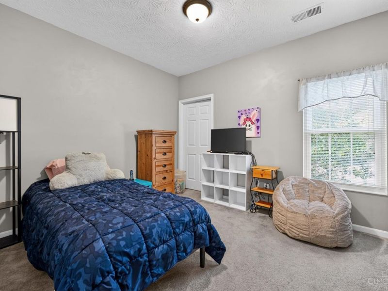 5413 Michelles Oak Court, Unit E, Green Township, OH 45248 Photo 10
