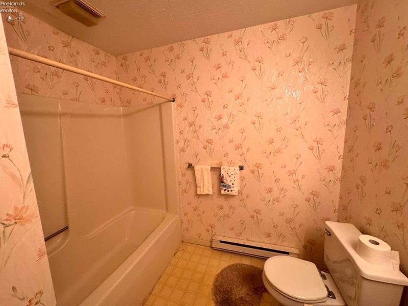 316 Rivers Edge Drive, Huron, OH 44839 Photo 14