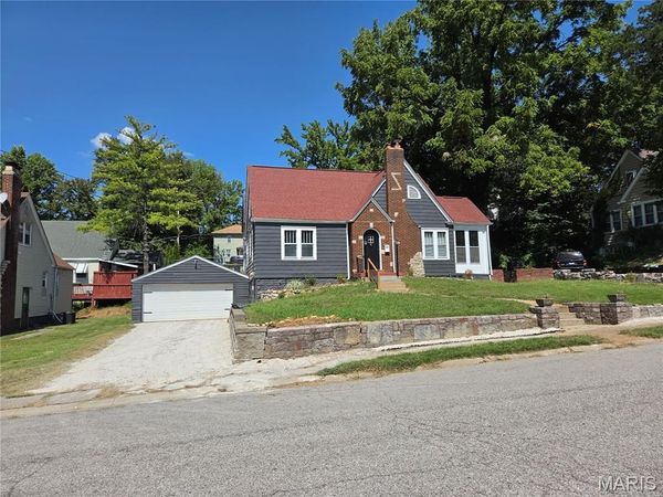 33 Glenview Drive , Belleville, IL 62223