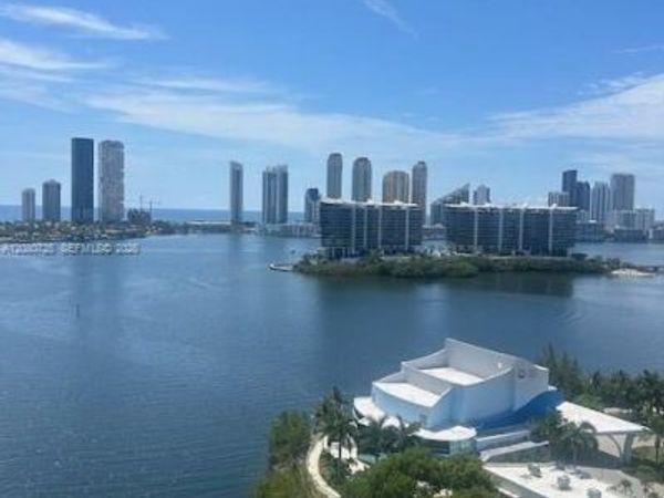 3330 NE 190th St, Unit 1719, Aventura, FL 33180
