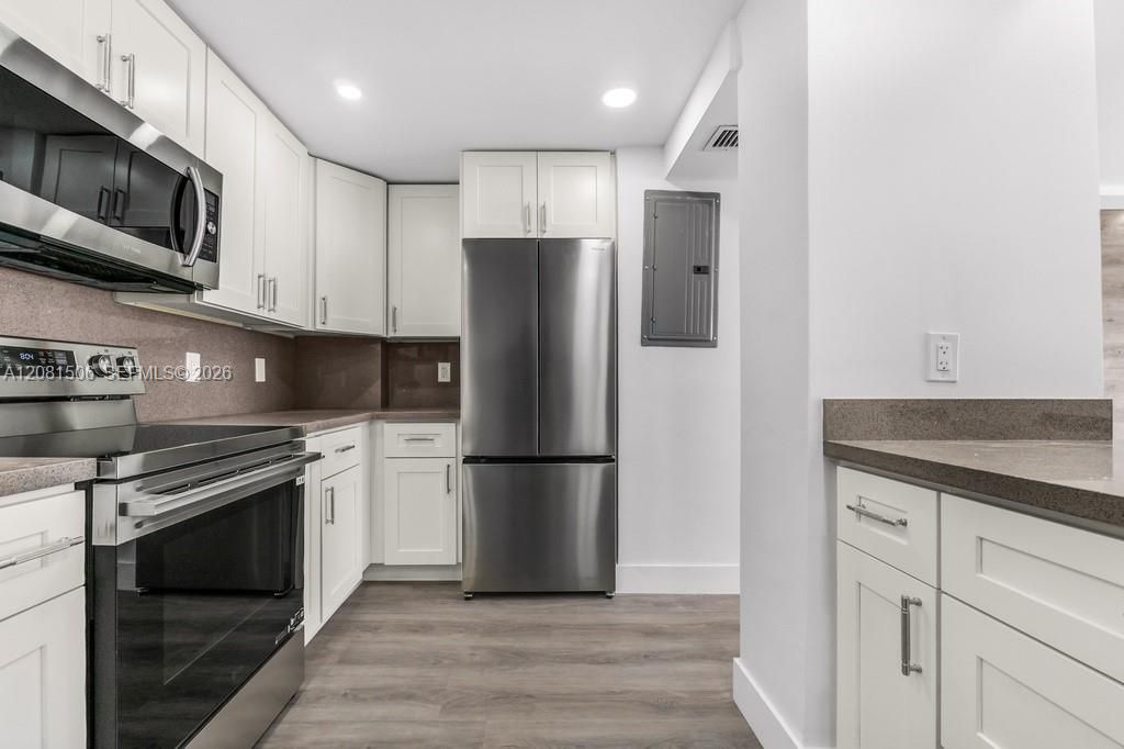 3430 Galt Ocean Dr , Unit 305, Fort Lauderdale, FL 33308 Photo