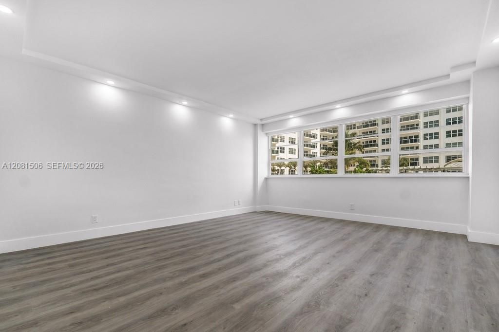 3430 Galt Ocean Dr , Unit 305, Fort Lauderdale, FL 33308 Photo