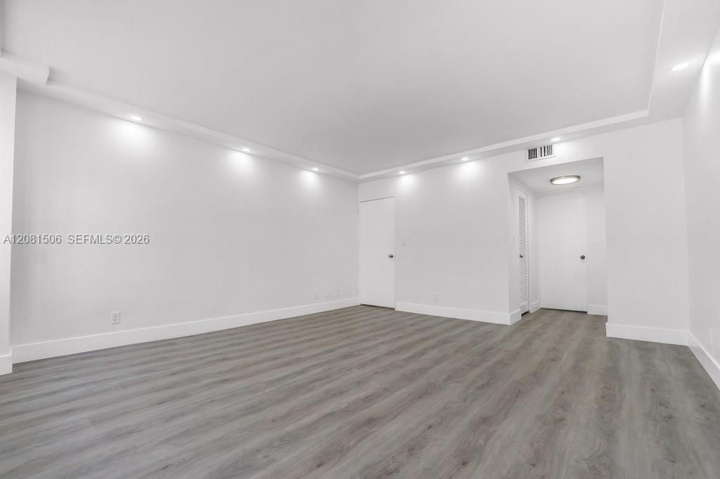 3430 Galt Ocean Dr , Unit 305, Fort Lauderdale, FL 33308 Photo