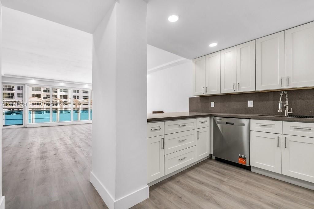 3430 Galt Ocean Dr , Unit 305, Fort Lauderdale, FL 33308 Photo