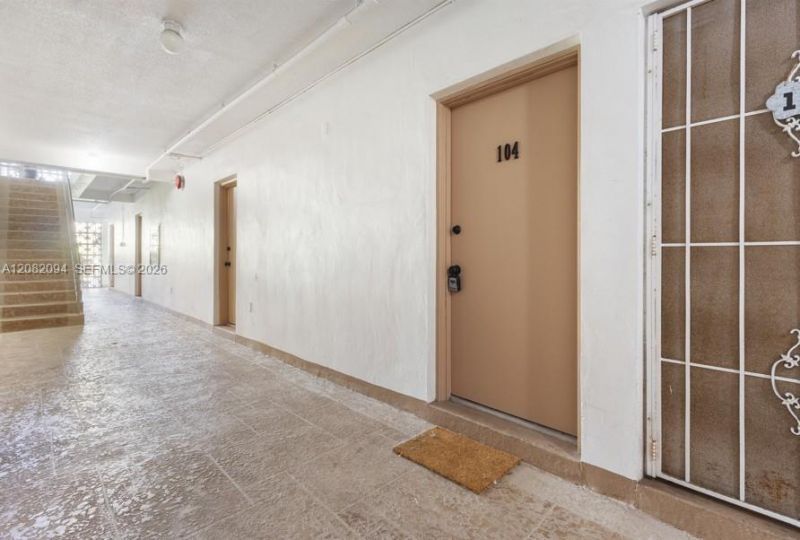 3040 NE 16th Ave , Unit 104, Oakland Park, FL 33334 Photo