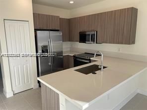 6453 NW 102nd Path, Unit 301, Doral, FL 33178 Photo