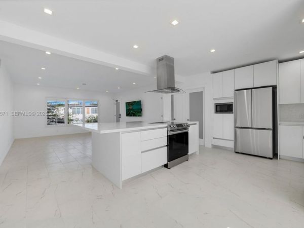 3909 Garden Ave , Unit 4, Miami Beach, FL 33140