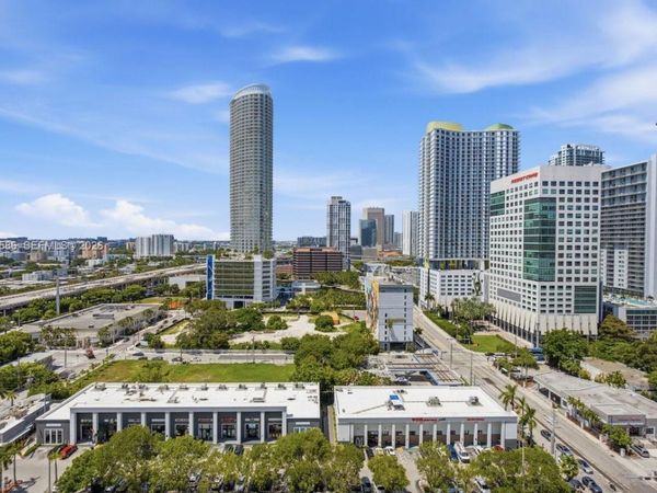 239 SW 9TH, Unit 1704, Miami, FL 33130