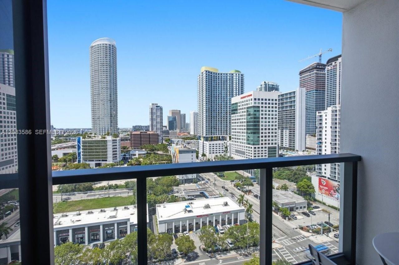 239 SW 9th , Unit 1704, Miami, FL 33130 Photo