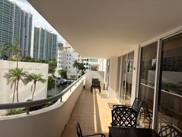 19707 Turnberry Way , Unit 4L, Aventura, FL 33180 Photo