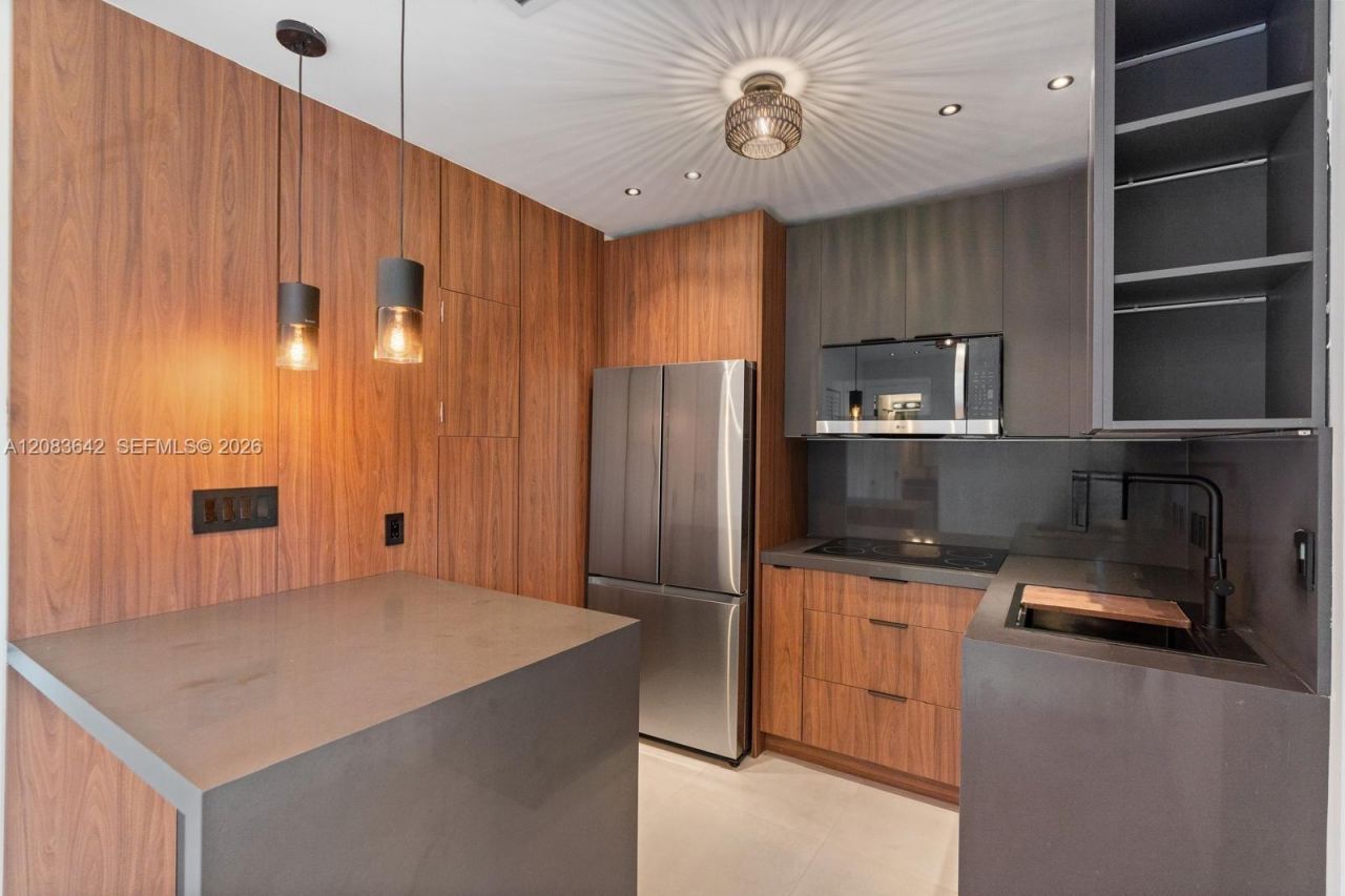 401 NW 81st St , Unit 401, Miami, FL 33150 Photo