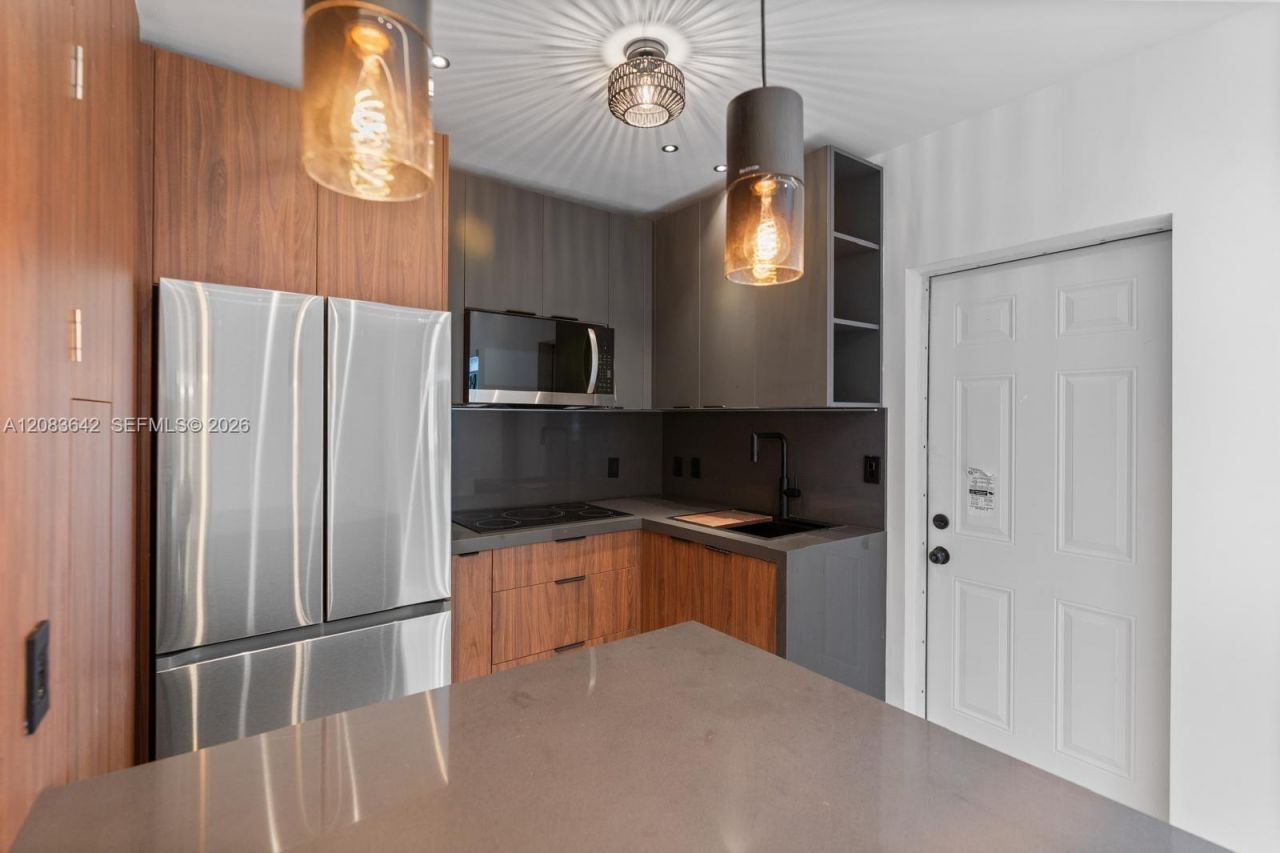 401 NW 81st St , Unit 401, Miami, FL 33150 Photo