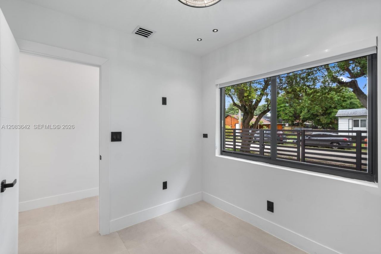 401 NW 81st St , Unit 401, Miami, FL 33150 Photo